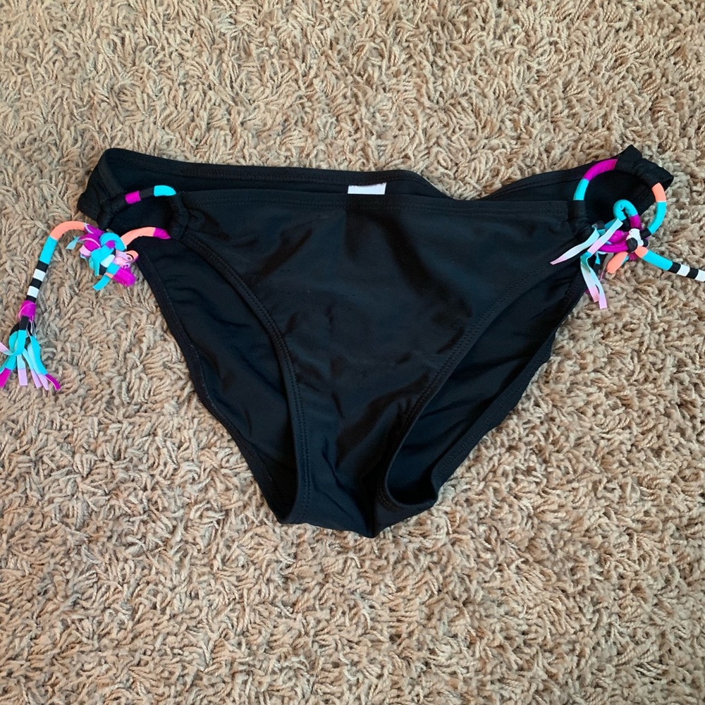 Black bikini bottoms